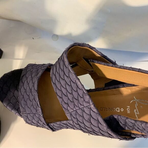 Lisa for Donald Pliner Purple Faux Snakeskin Platform Sandal Heels 6.5M - Picture 5 of 10